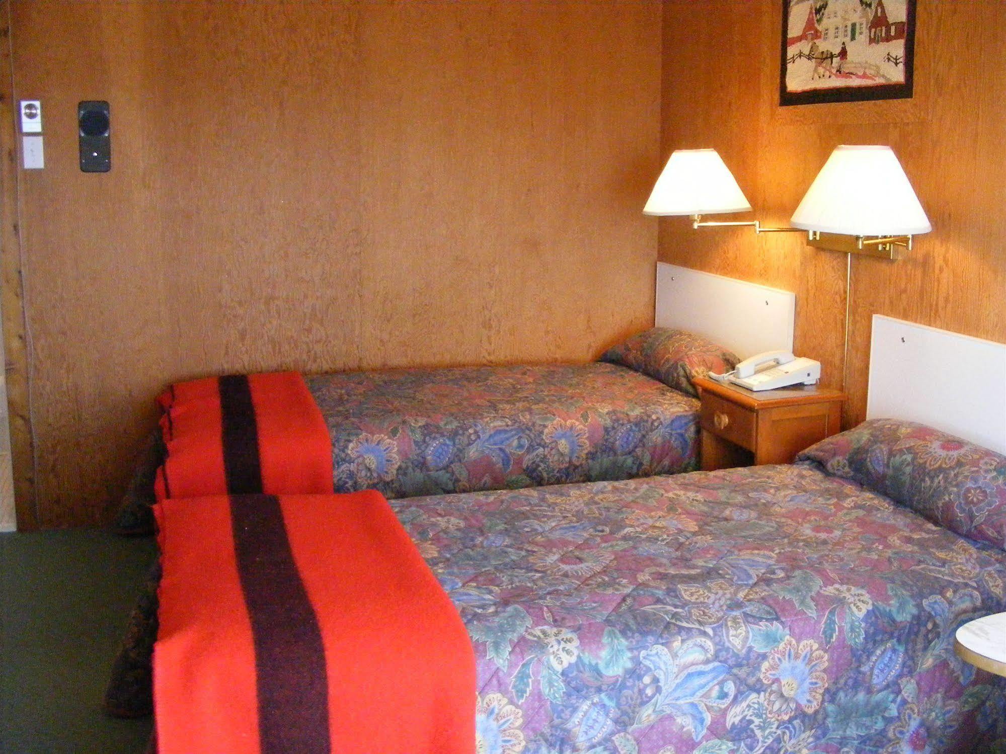 Hotel Motel Bon Accueil Rivière-la-Madeleine Dış mekan fotoğraf